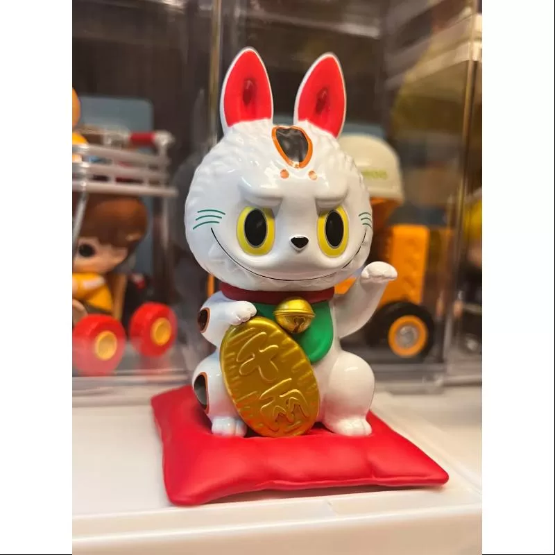 Labubu Die Monster Glückskatze Manekl Japanisch LIMITED