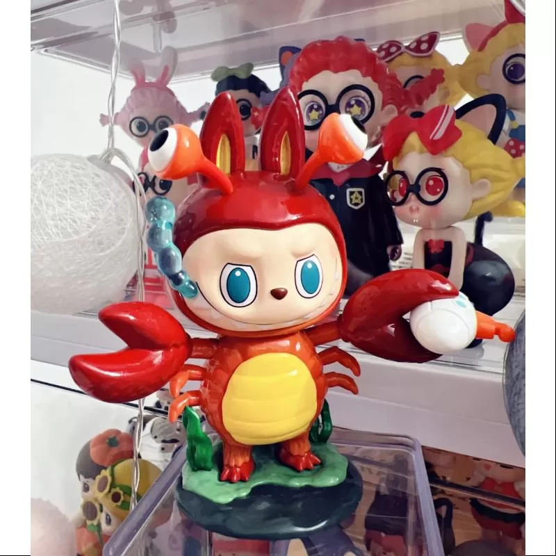 Labubu Die Monster Kaiju Serie RIESIGE KRABBE