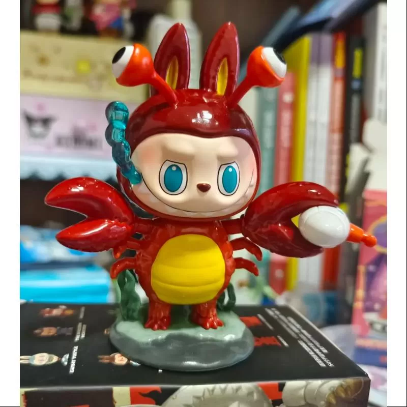 Labubu Die Monster Kaiju Serie RIESIGE KRABBE