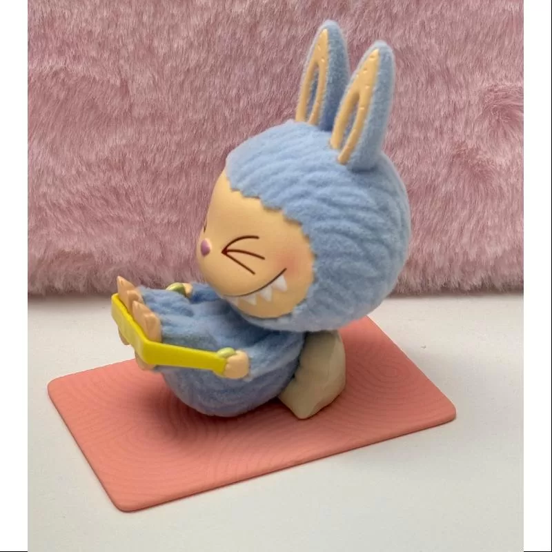 Labubu Die Monster Lazy Yoga Serie Stretch Out