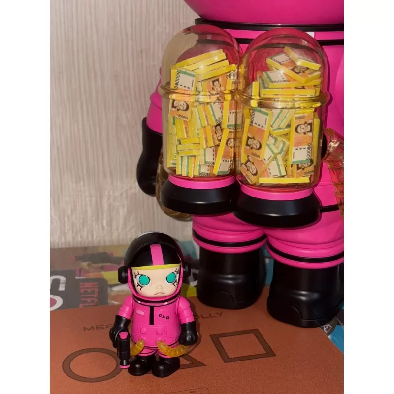 MEGA SPACE MOLLY 400%+100% Squid Game Pink 2024 Limitiert