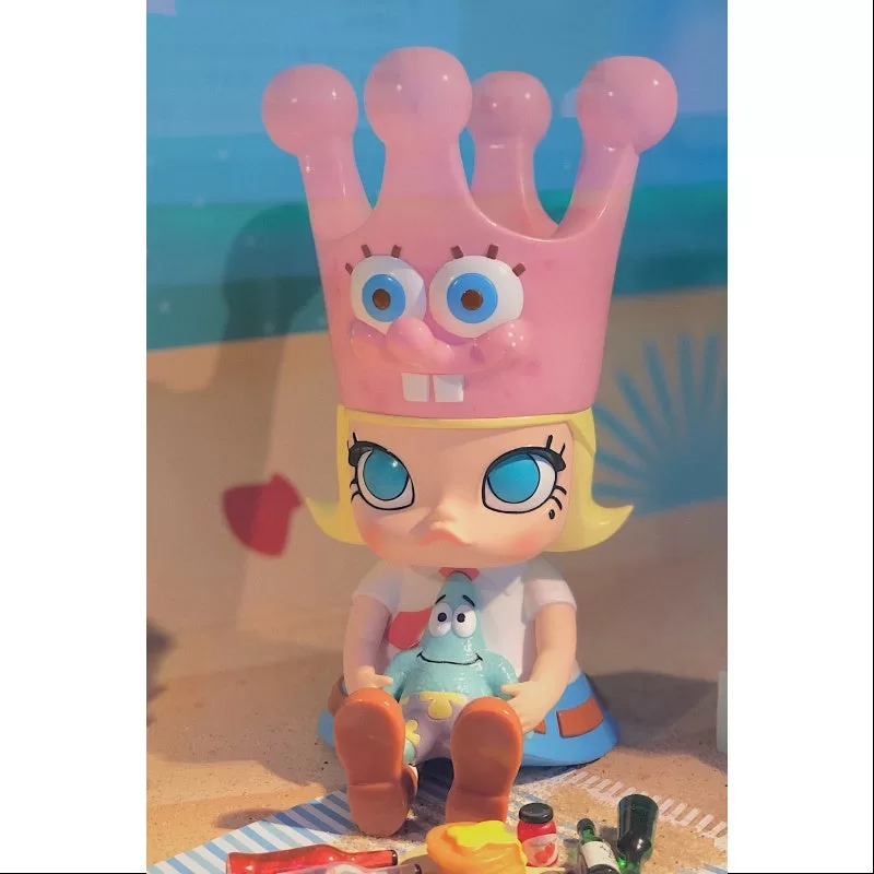 MOLLY Baby Molly X Spongebob Pink 2021 Limitierte Auflage MOLLY Baby Molly X Spongebob Pink 2021 Limitierte Auflage