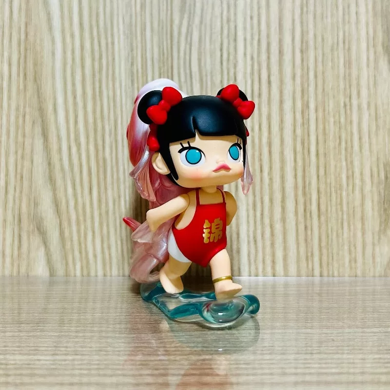 MOLLY Koi Hold You Tight Figur 2024 Limitierte Auflage MOLLY Koi Hold You Tight Figur 2024 Limitierte Auflage