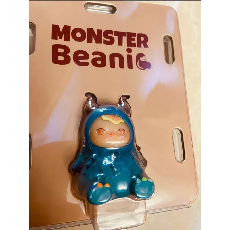 PUCKY Monster Beanie Figur Limitierte Auflage